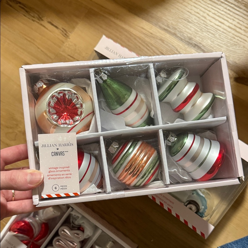 Jillian Harris x CANVAS Christmas Ornament Collection - Picture 3 of 11